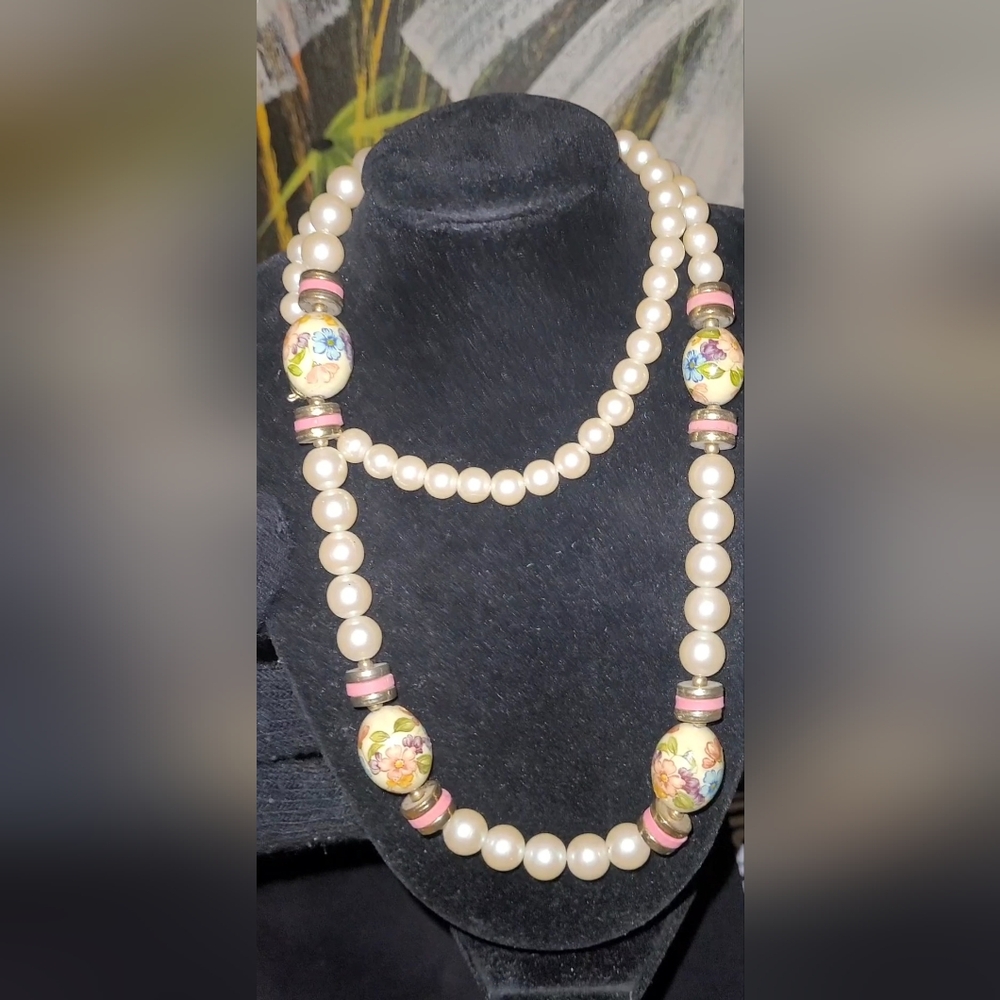 LOWSTART🚨VtgJAPAN Hand Painted Beads & Faux Pearl Necklace - Picture 7 of 8